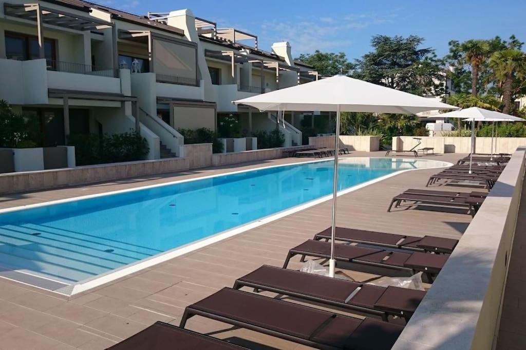 Residence Jesolo Lido Centro Con Piscina المظهر الخارجي الصورة